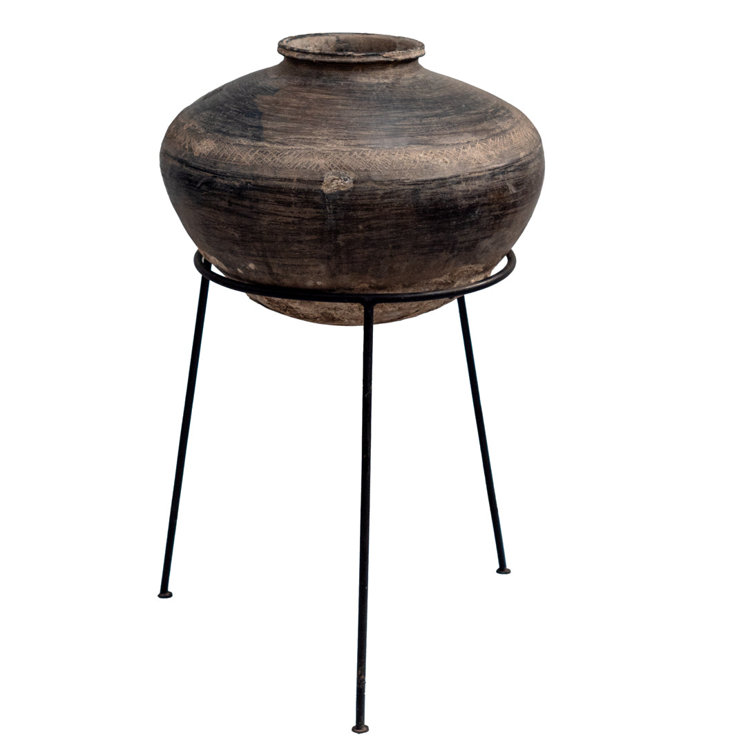 Clay Pot with Stand