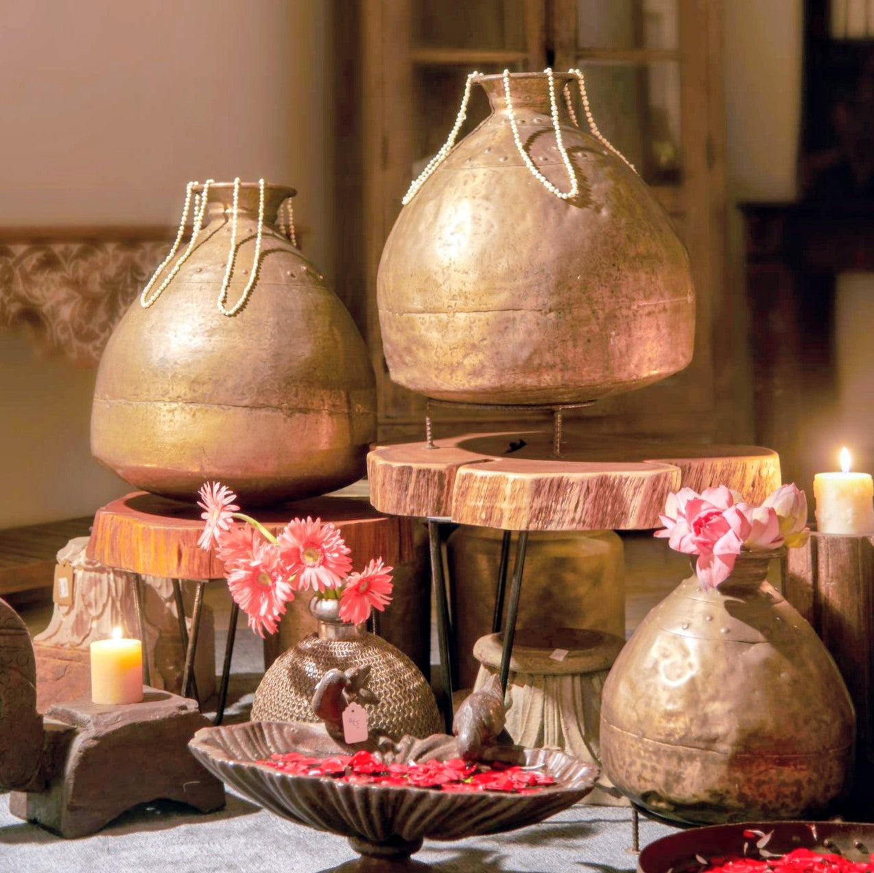 Antique Brass Pots: How to Style Vintage Metal Décor