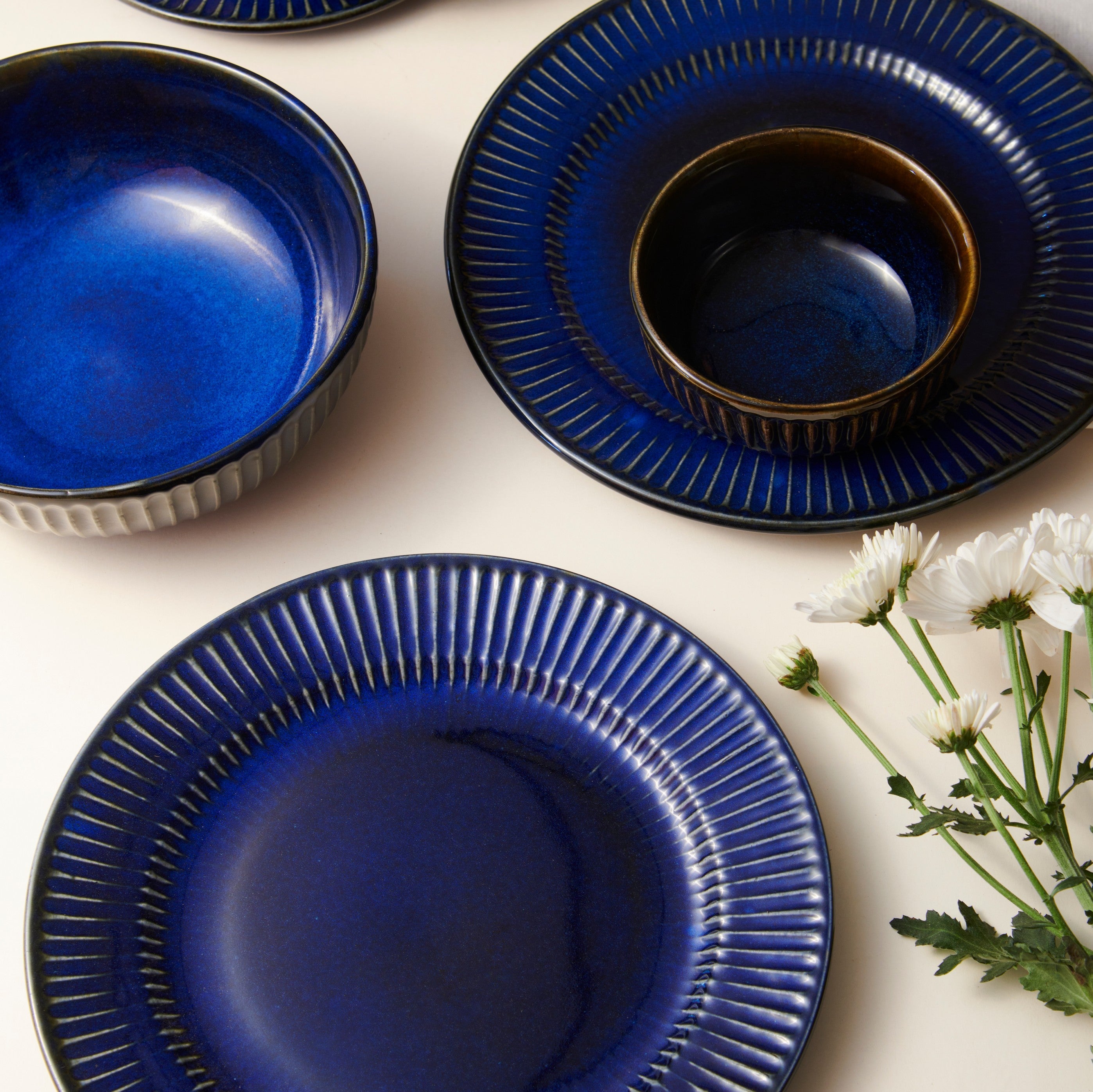 Hand-Painted Ceramic Tableware: A Complete Guide to Choosing the Perfect Dinnerware