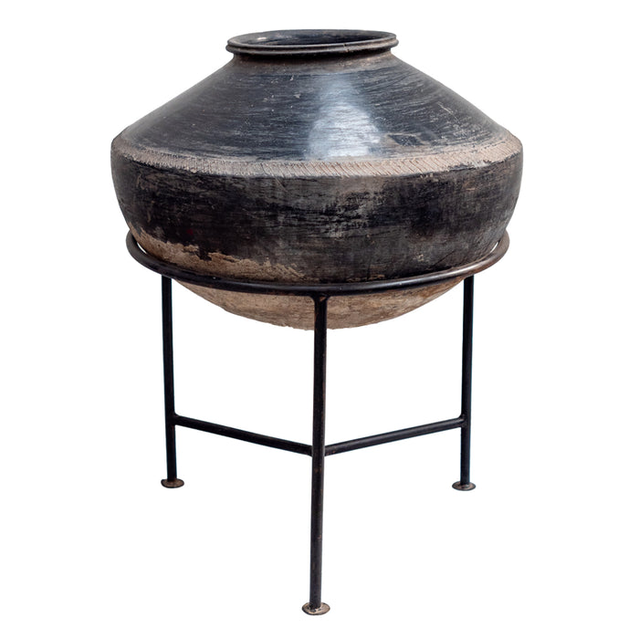 Clay Pot with Stand