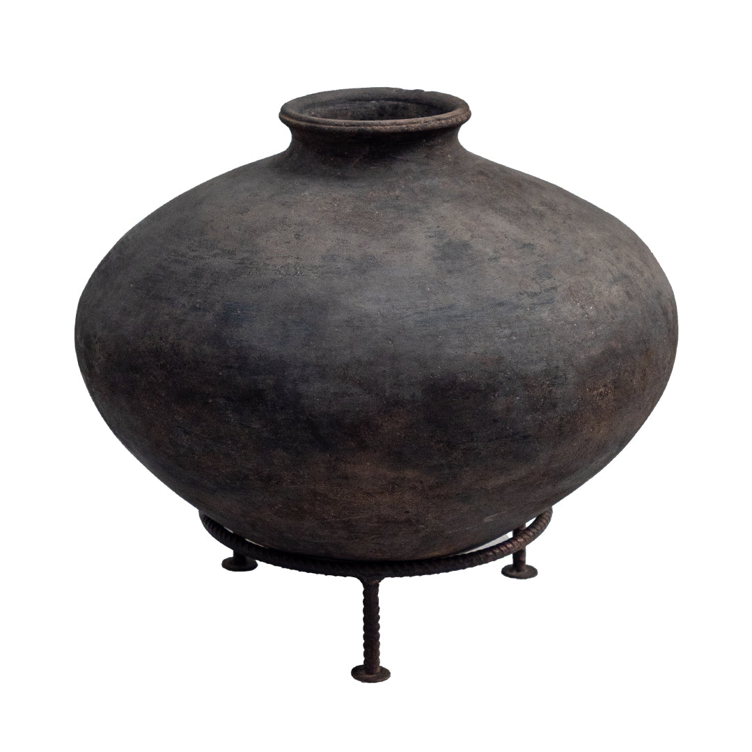 Clay Pot with Stand