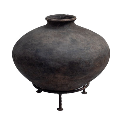 Clay Pot with Stand
