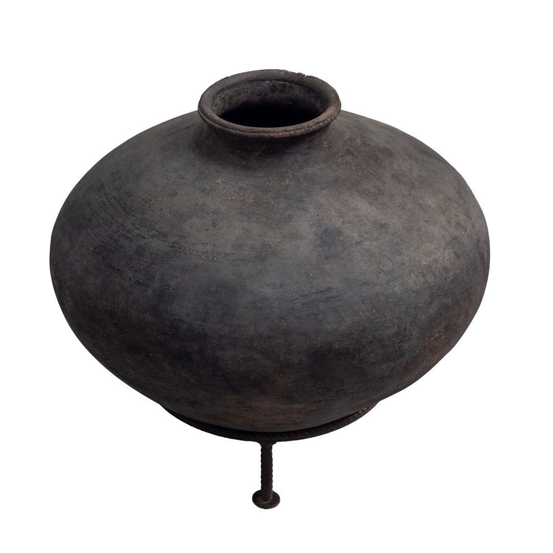 Clay Pot with Stand