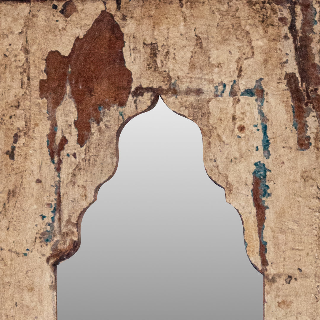 Pendara Mirror with Candle Stand