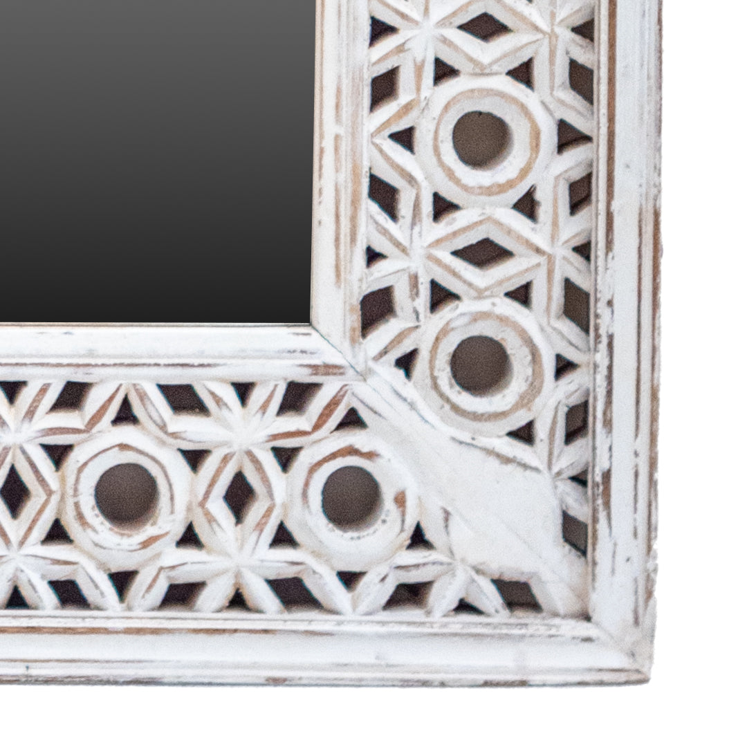 Nakaashi Mirror