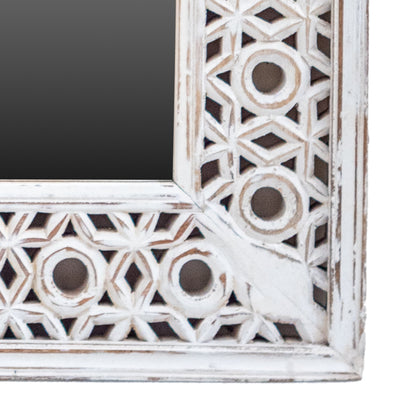 Nakaashi Mirror
