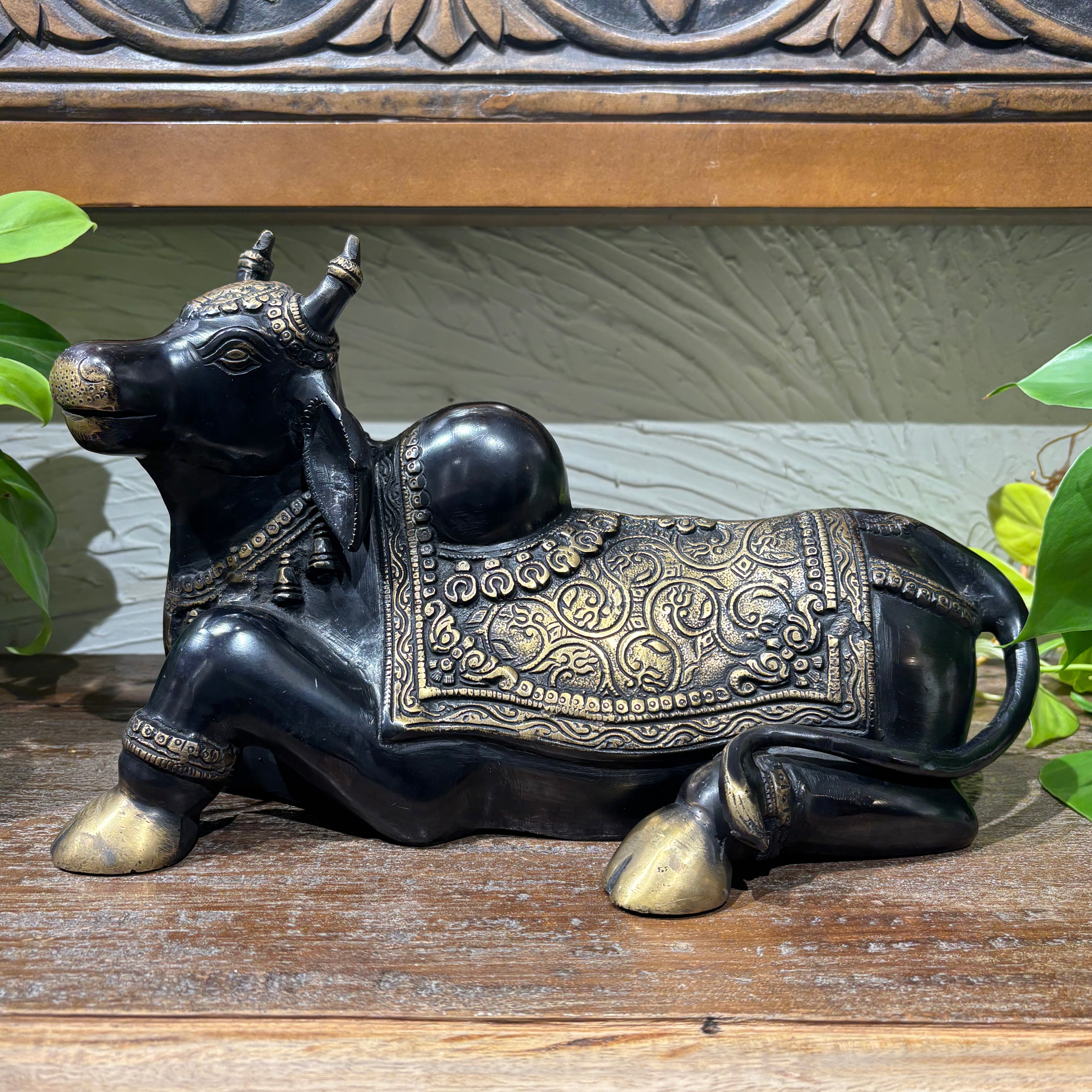 Black& Golden Brass Nandi