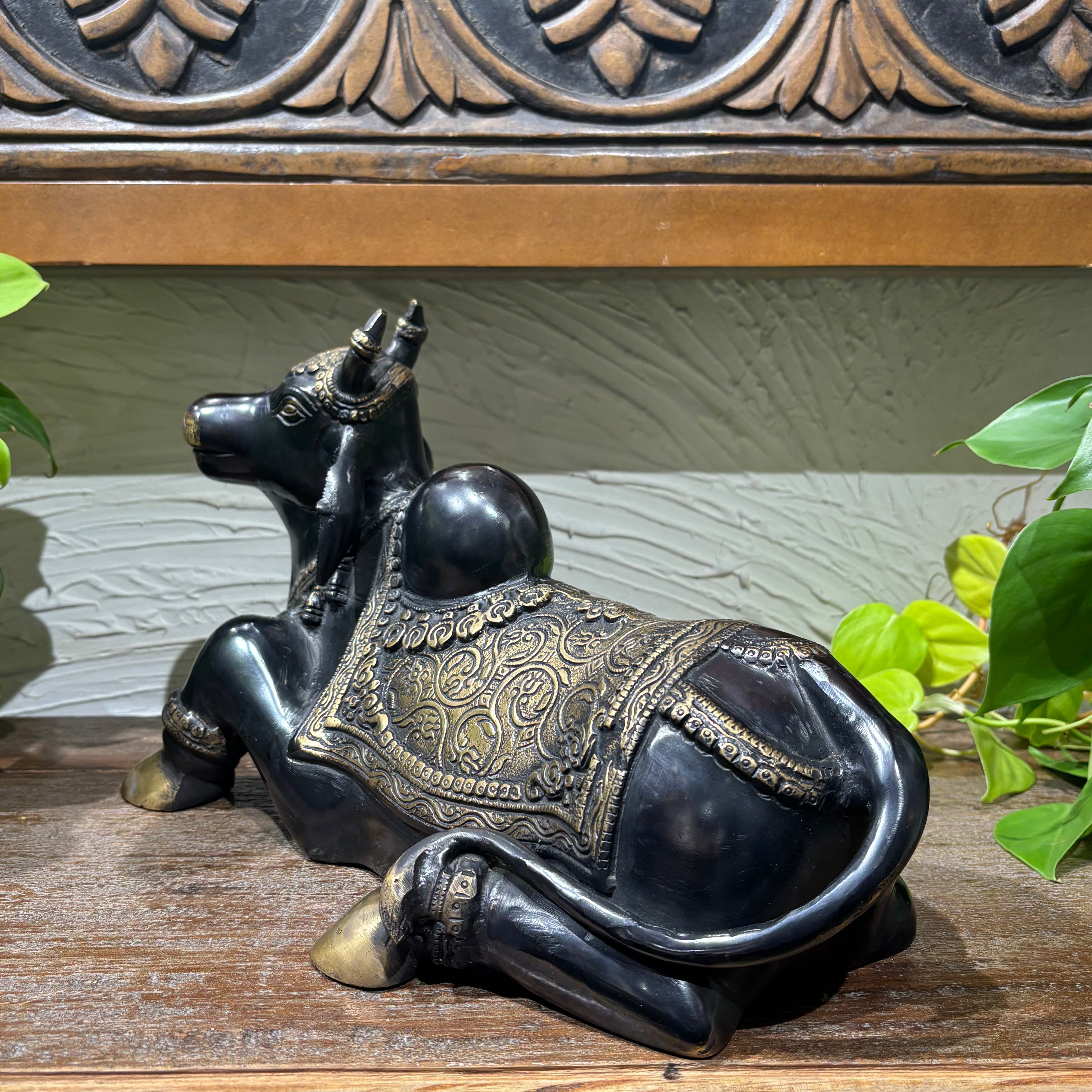 Black& Golden Brass Nandi