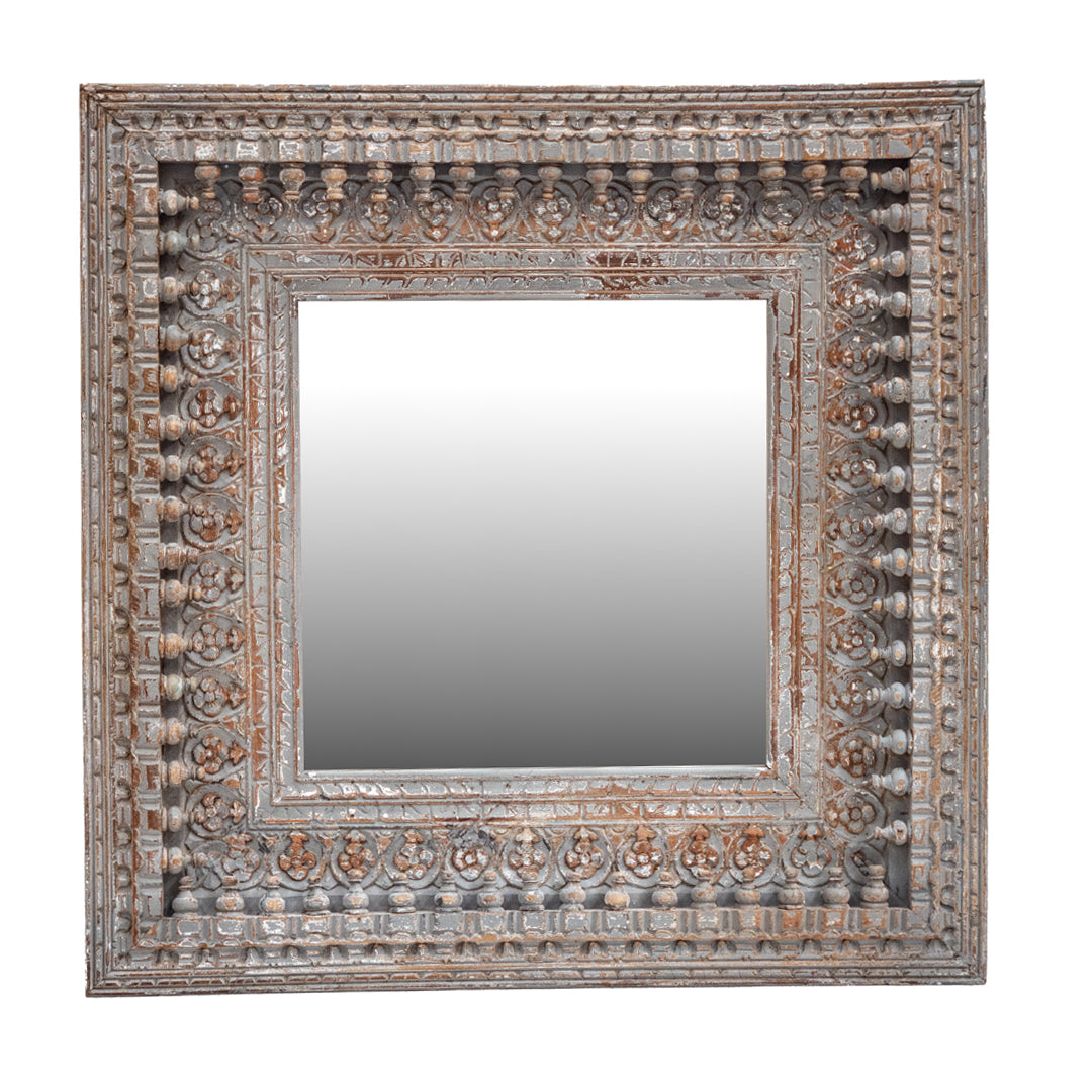 Chavi Mirror
